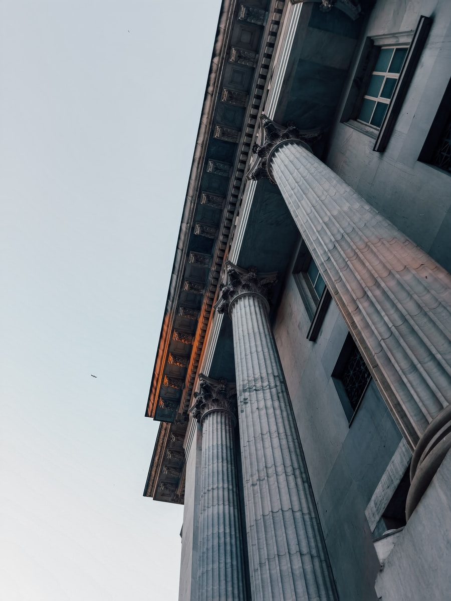 Schattingen low angle photography of gray concrete building
